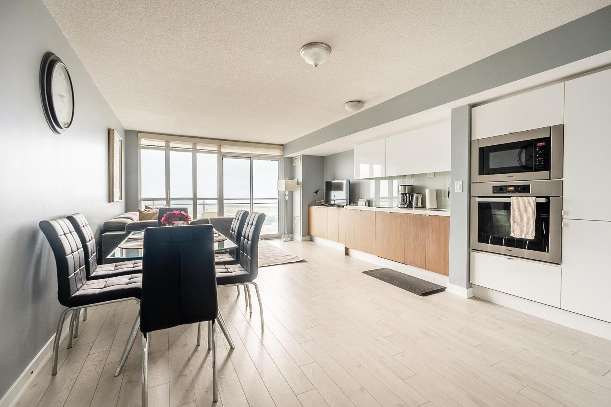 Globalstay Elegant Downtown Apartments トロント エクステリア 写真