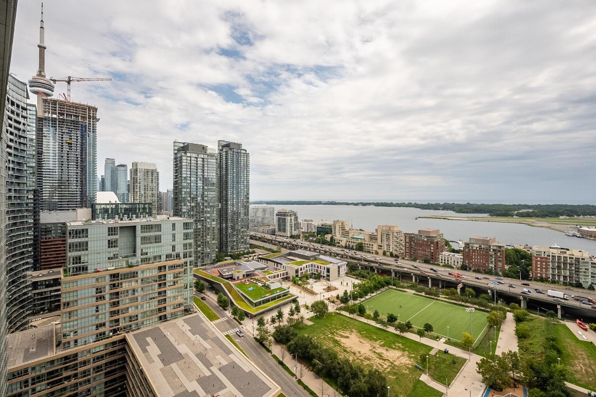 Globalstay Elegant Downtown Apartments トロント エクステリア 写真