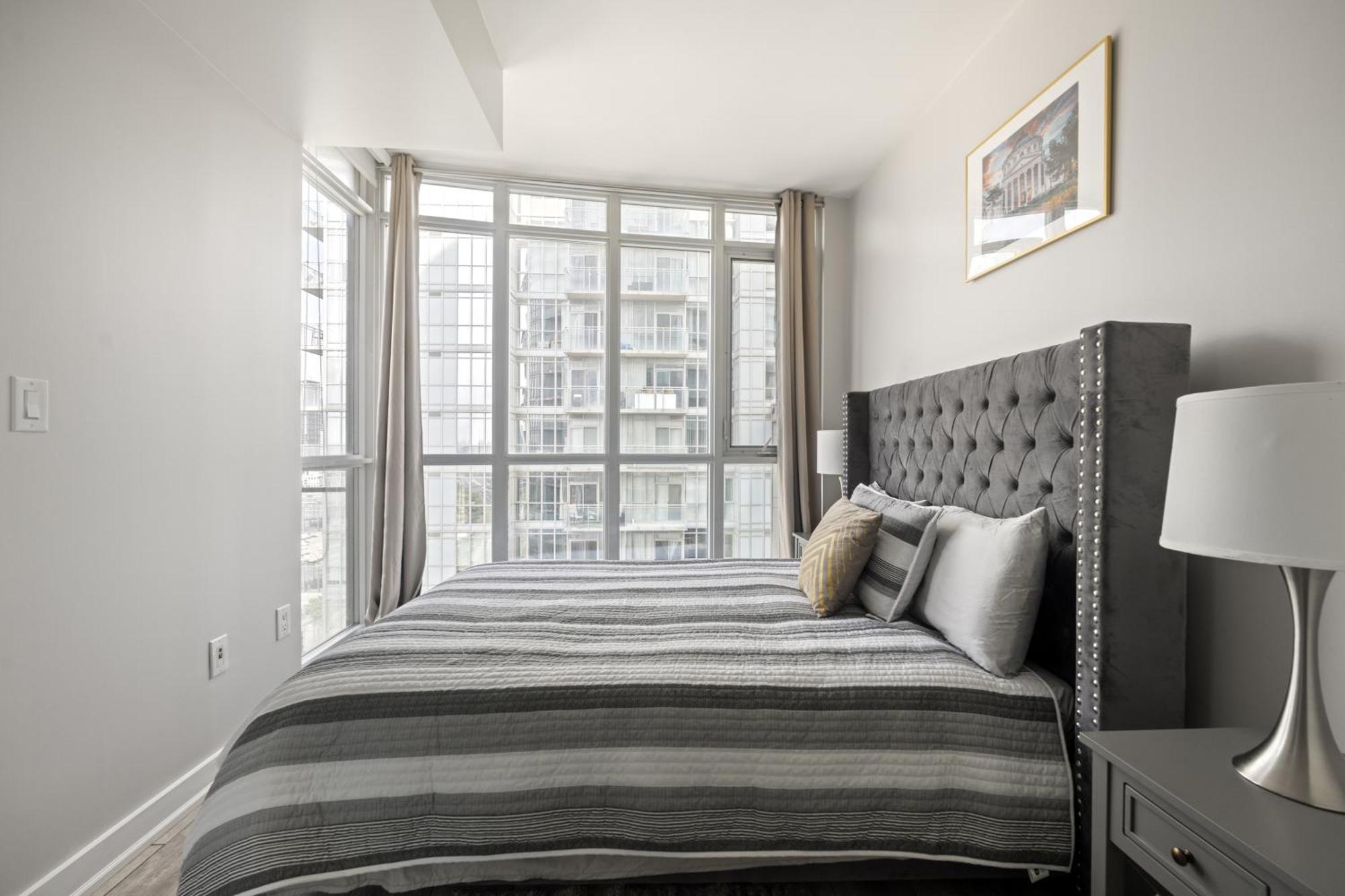 Globalstay Elegant Downtown Apartments トロント エクステリア 写真