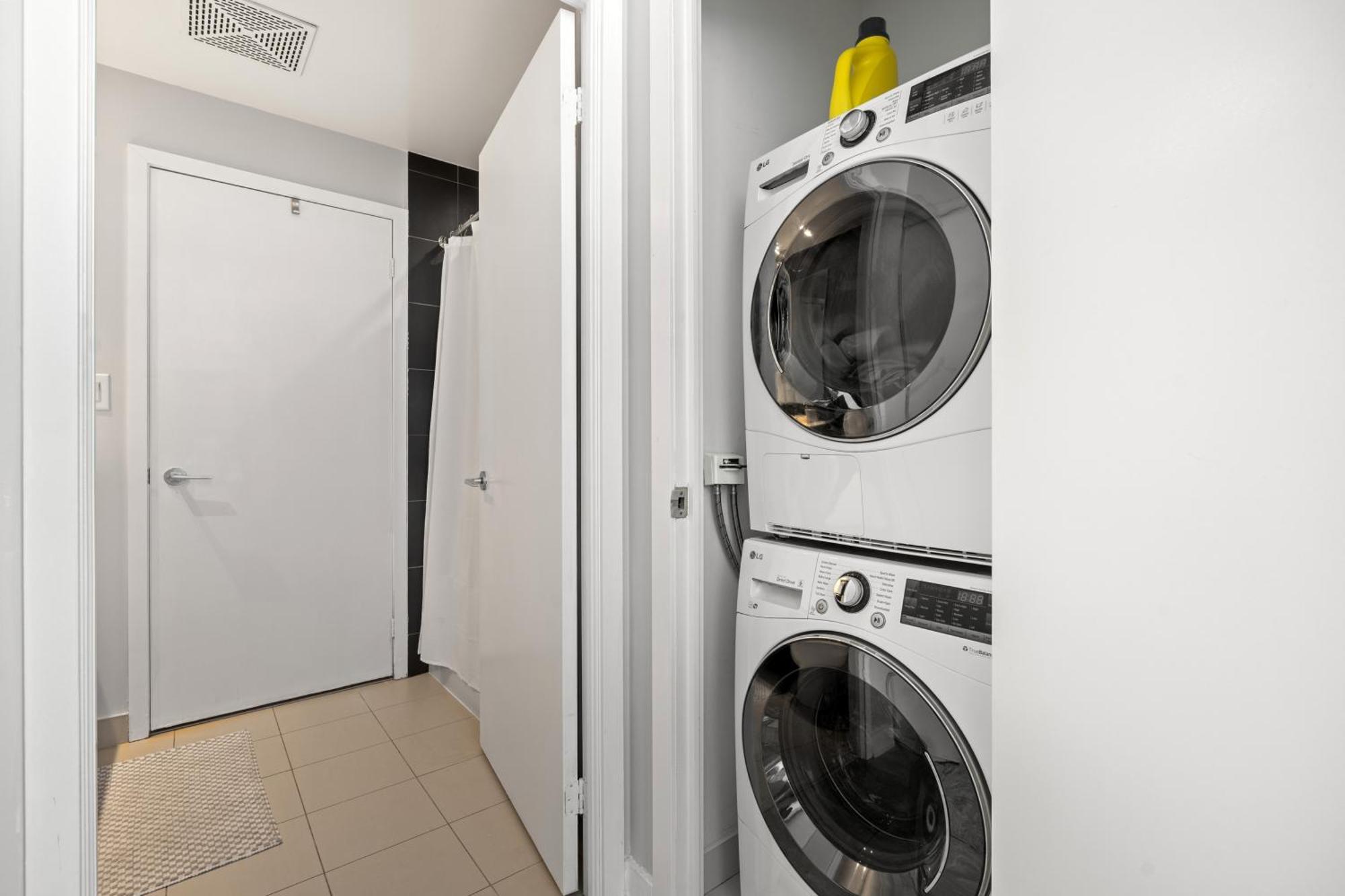 Globalstay Elegant Downtown Apartments トロント エクステリア 写真