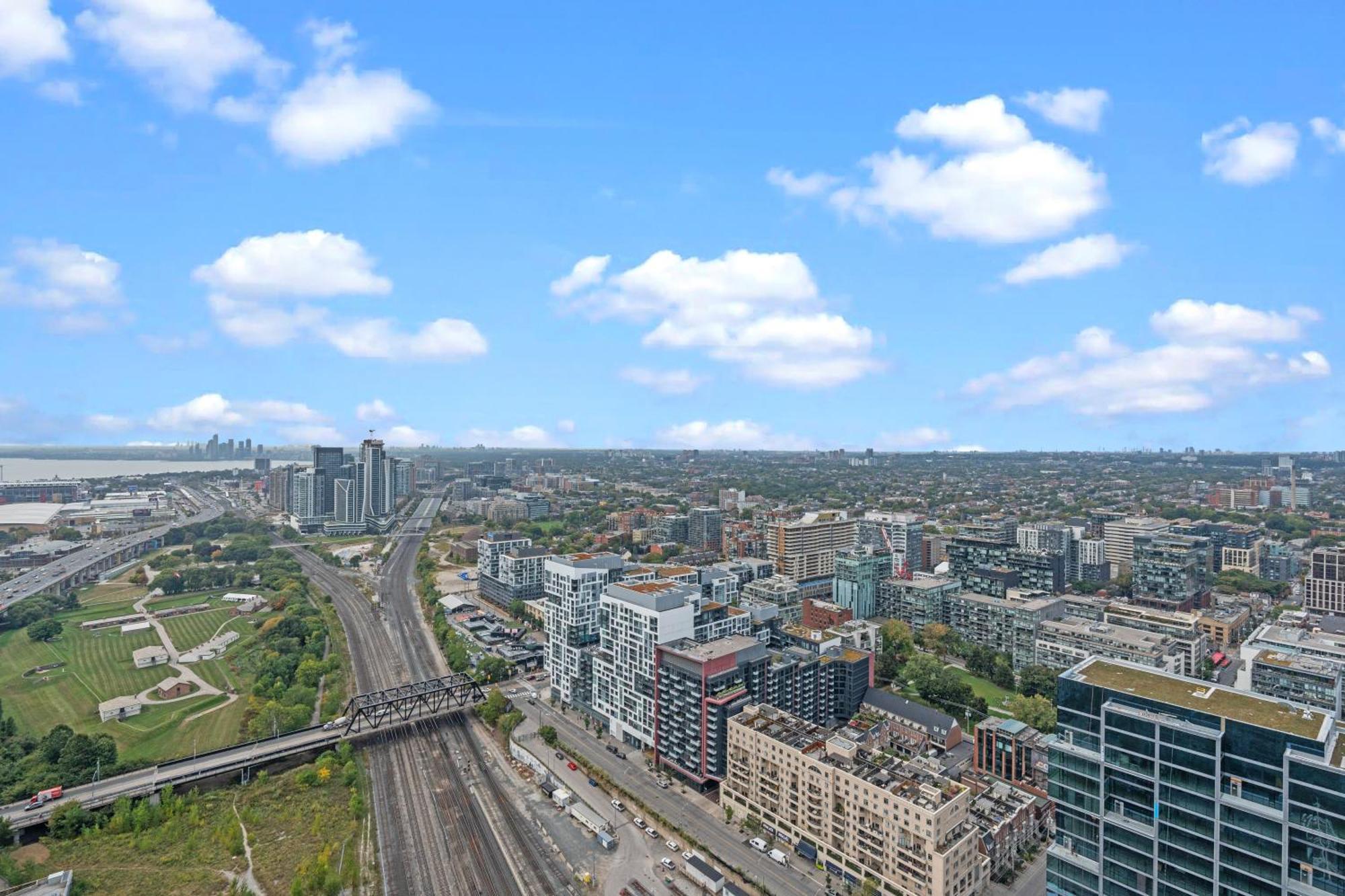 Globalstay Elegant Downtown Apartments トロント エクステリア 写真