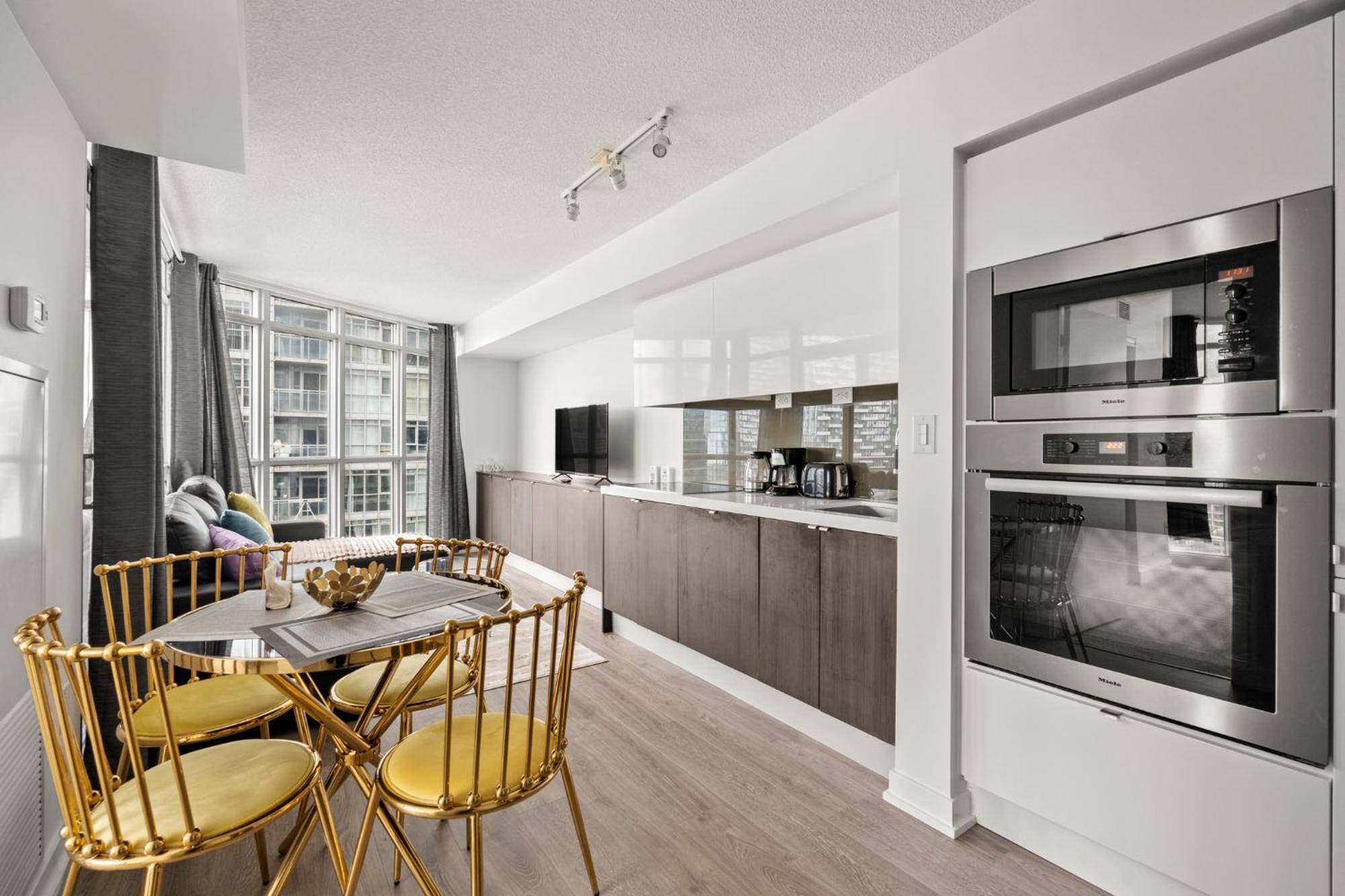 Globalstay Elegant Downtown Apartments トロント エクステリア 写真