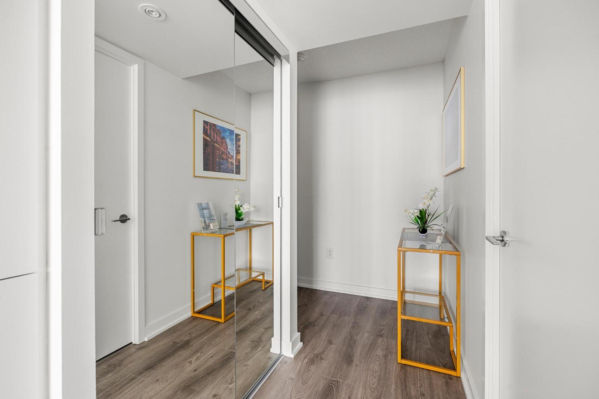 Globalstay Elegant Downtown Apartments トロント エクステリア 写真