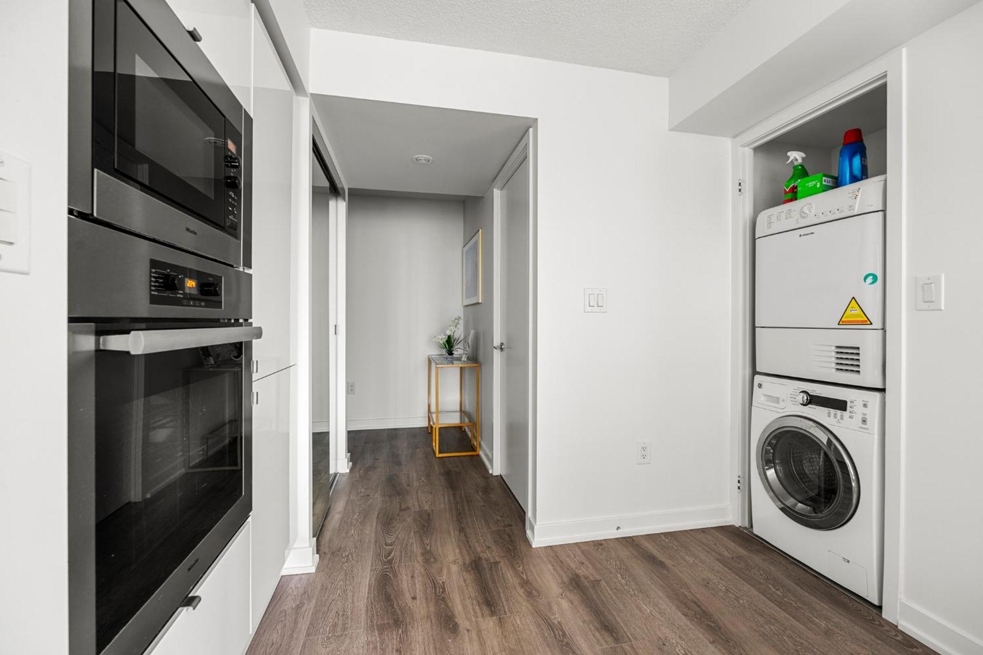 Globalstay Elegant Downtown Apartments トロント エクステリア 写真