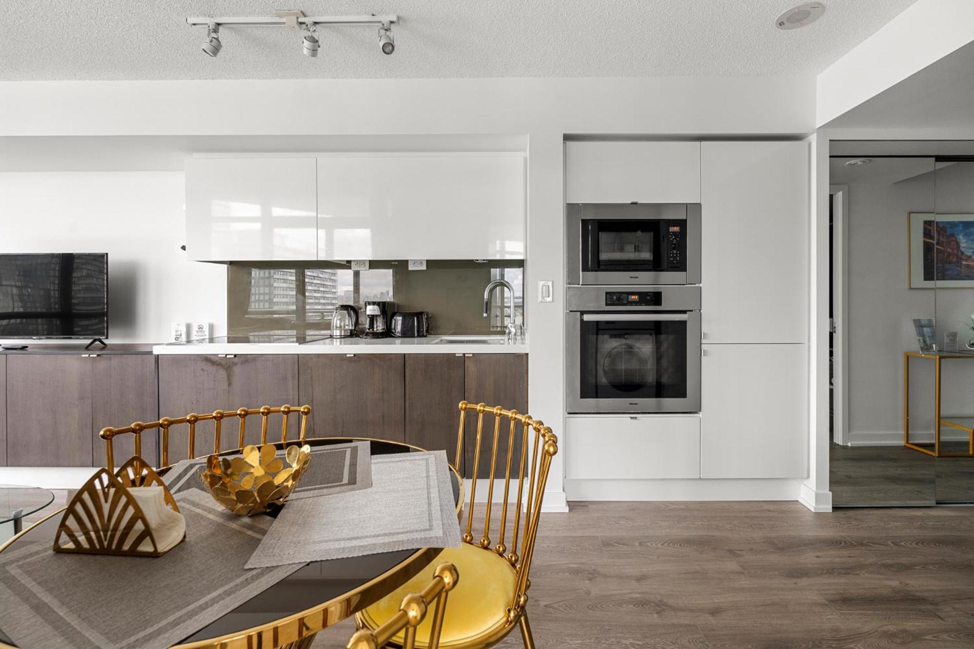 Globalstay Elegant Downtown Apartments トロント エクステリア 写真